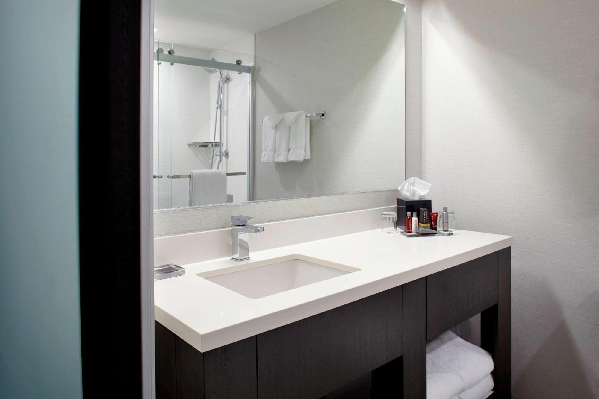 Marriott Hartford/Windsor Airport Ξενοδοχείο Εξωτερικό φωτογραφία