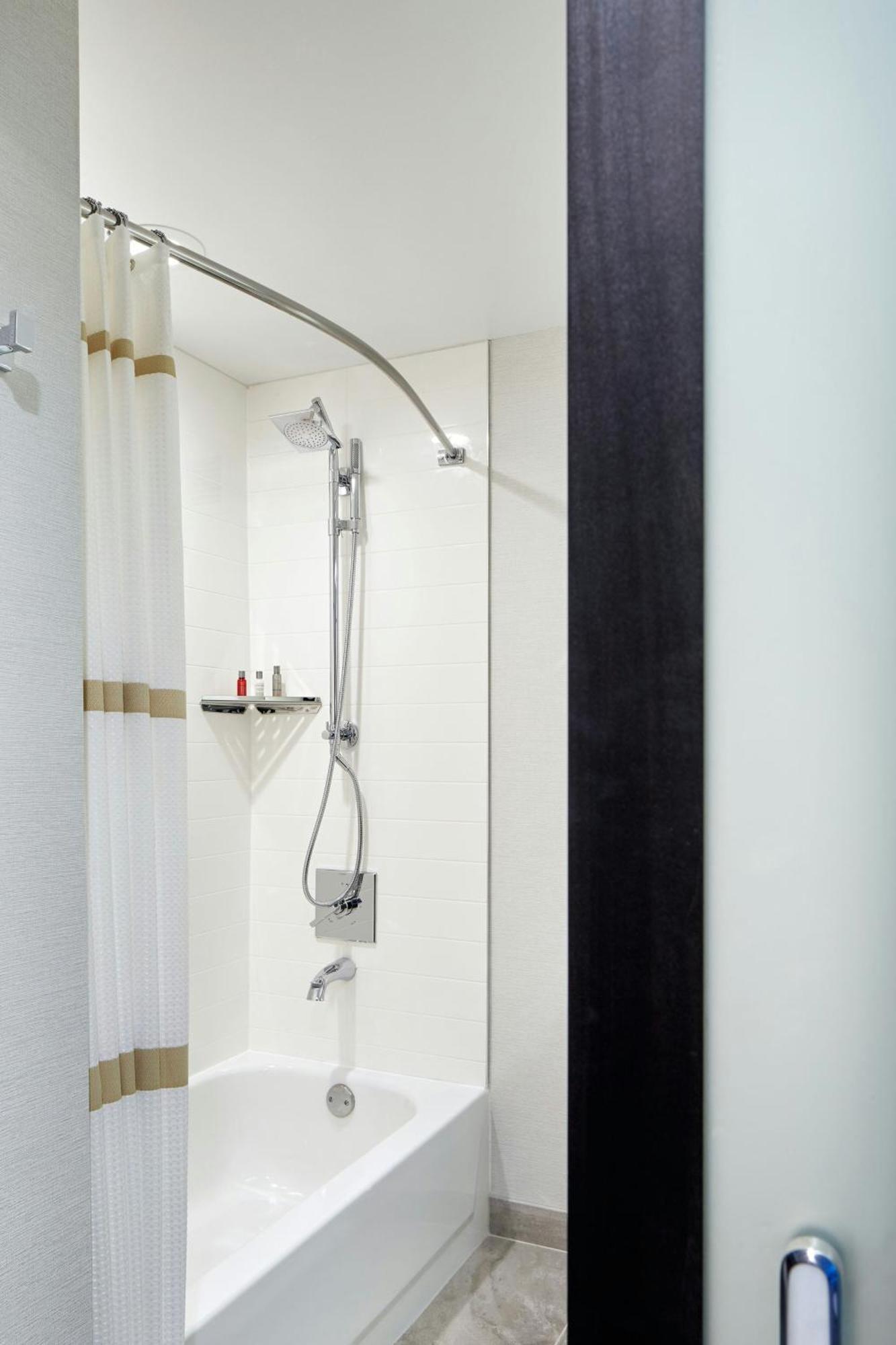 Marriott Hartford/Windsor Airport Ξενοδοχείο Εξωτερικό φωτογραφία